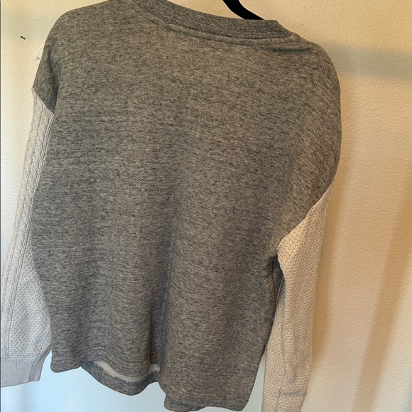 CAbi Heather Gray and Cream V-Neck Sweater - Picture 2 of 7